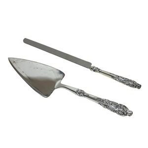 Wallace Baroque Silverplated Two Piece Bridal Cake Serving Set w/Knife Server